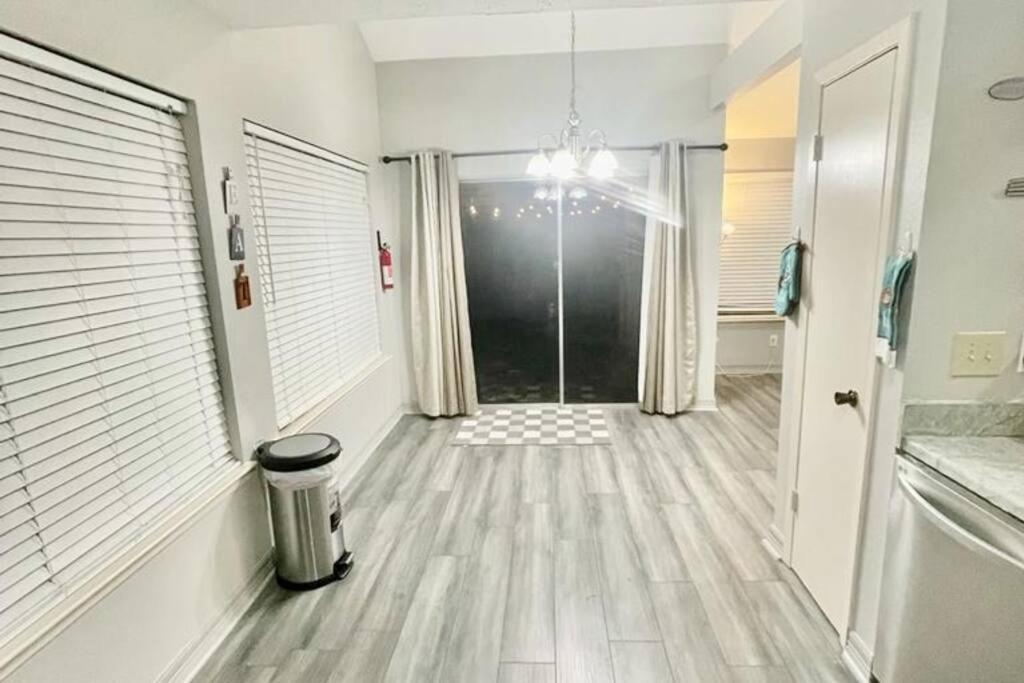 3 Bedroom Entire Home - Centrally Located In Katy, Texas Extérieur photo