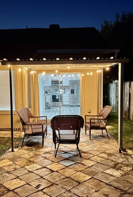 3 Bedroom Entire Home - Centrally Located In Katy, Texas Extérieur photo