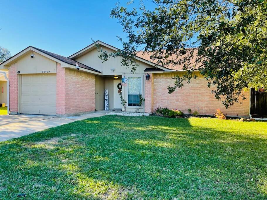 3 Bedroom Entire Home - Centrally Located In Katy, Texas Extérieur photo